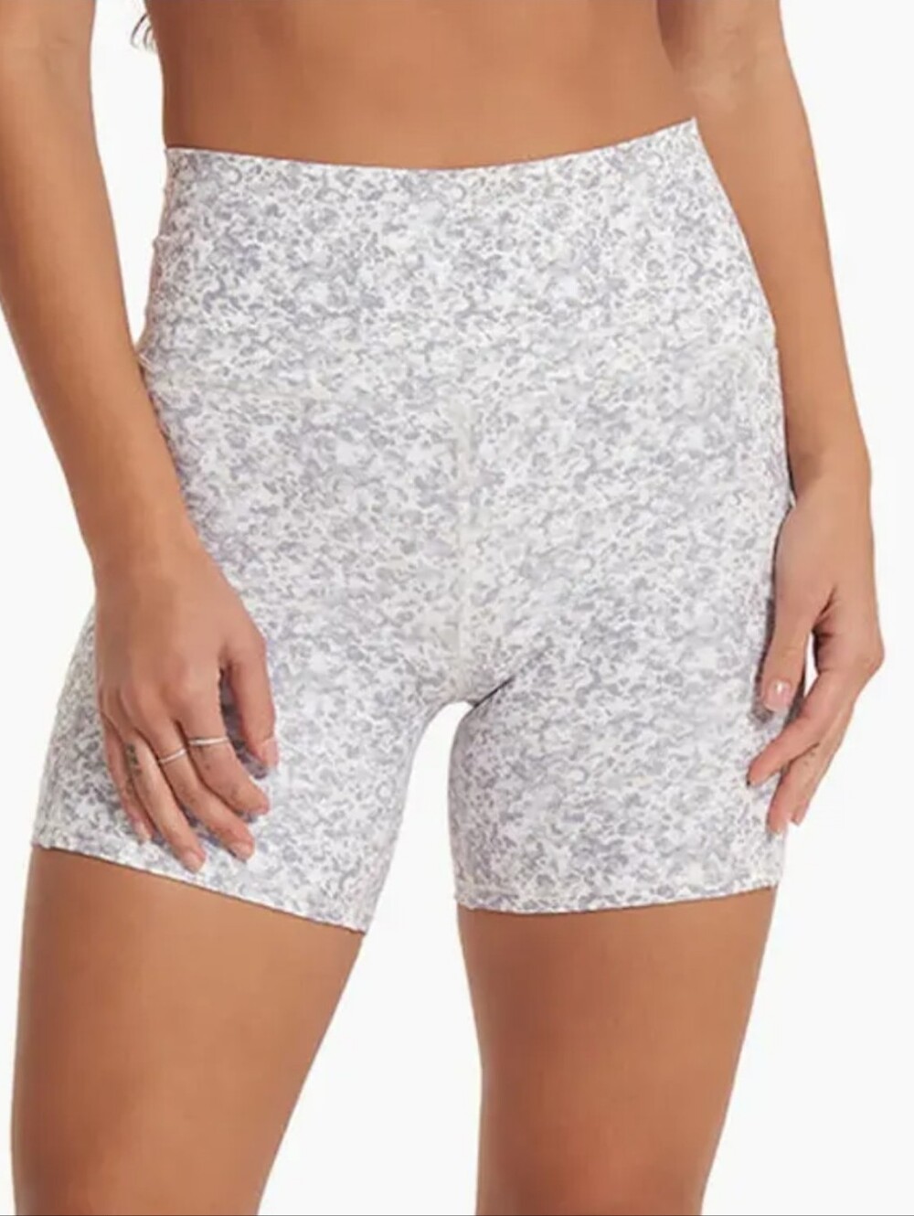Vuori Studio Pocket Short